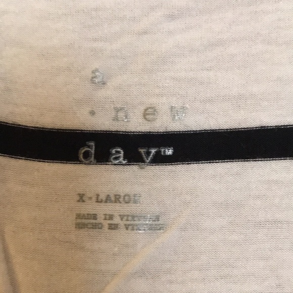 A New Day Tank, XL - Picture 4 of 7